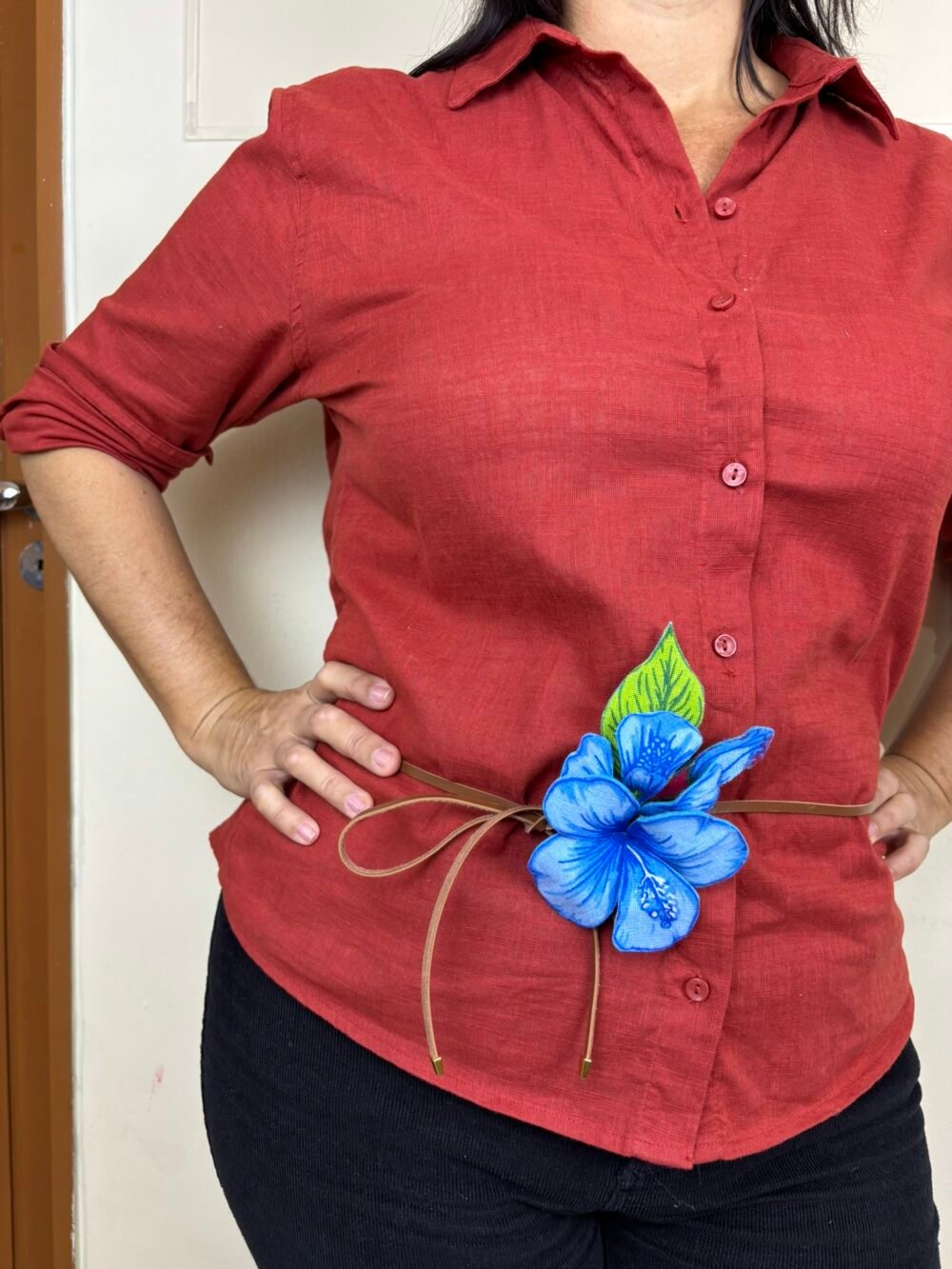 Hibisco azul c/folhagem