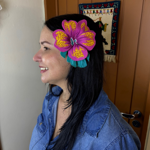 Pitaya rosa com folhagem3