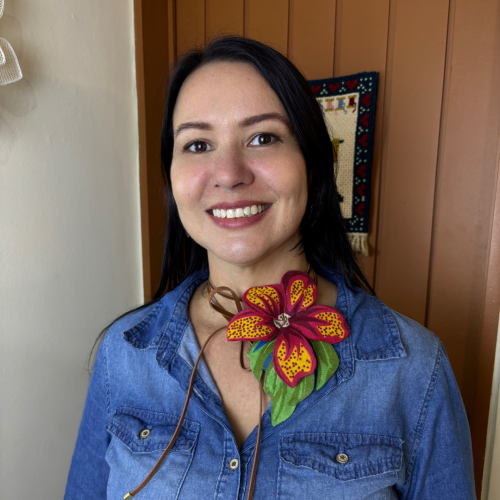 Pitaya vermelha com folhagem4